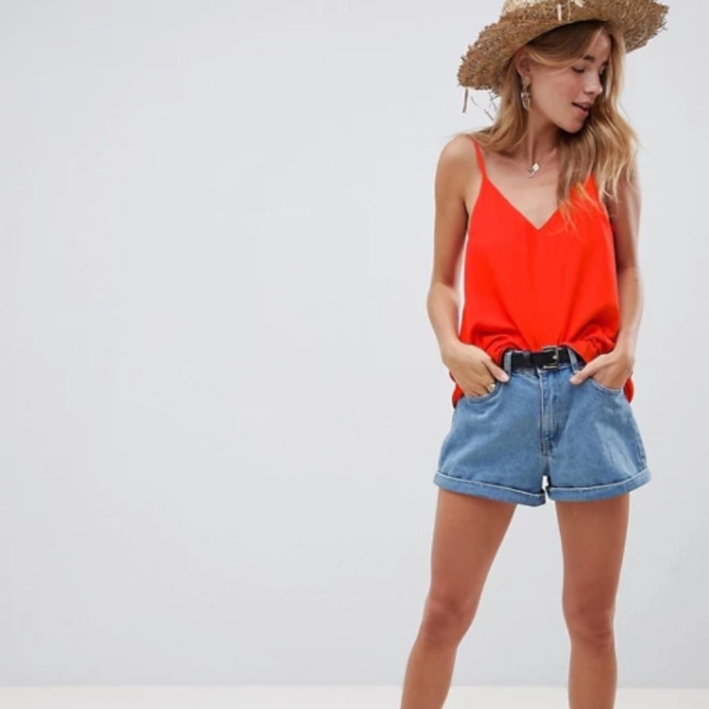 Red cami